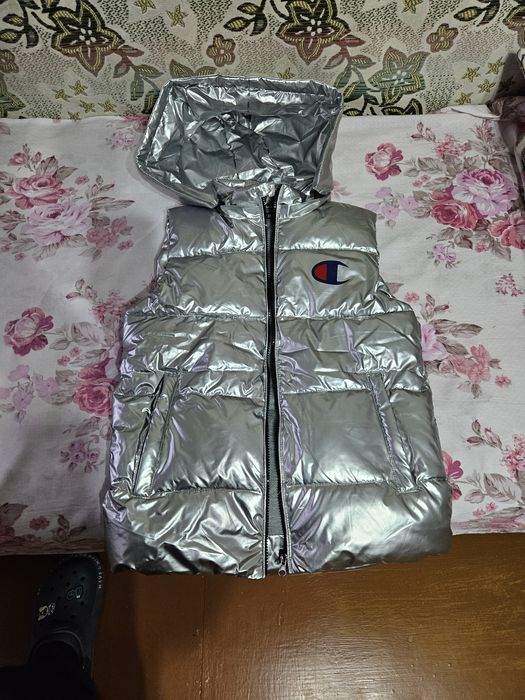 Свитер, безрукавка, по 2000.