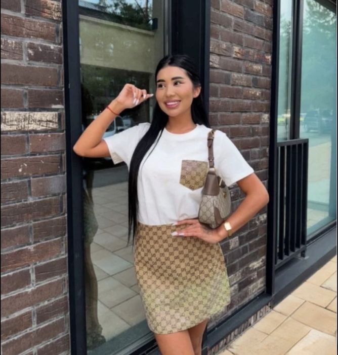 Дамски луксозен сет пола и тениска GUC*I