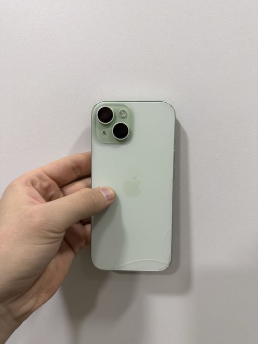 iPhone 15.