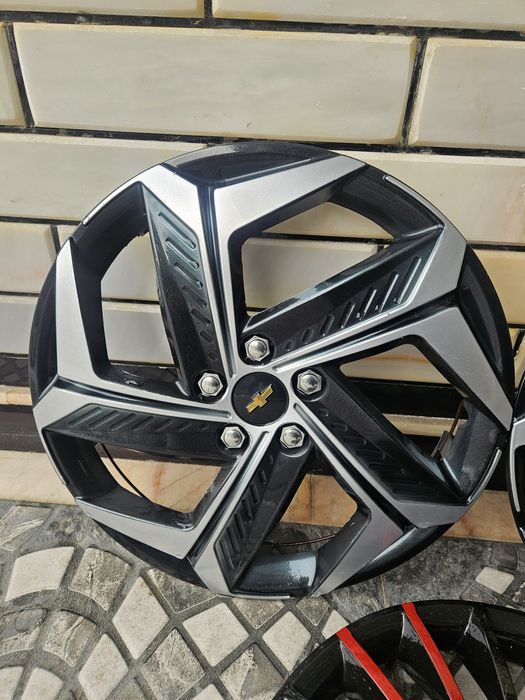 Kalpaklar 14 sotiladi