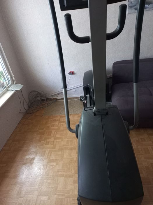 Професионален кростренажор