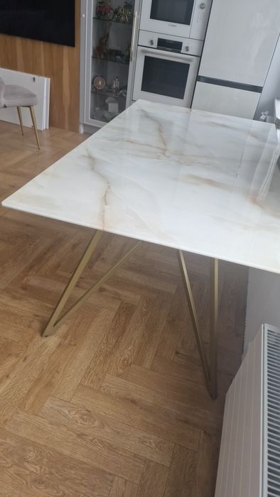 Продам стол кухонный