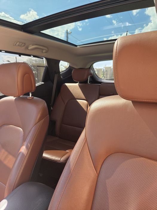 Vând HYUNDAI  Santa Fe  2016 

Vând Hyundai Santa Fe 2016, cutie automată și tracțiune integrală 4x4, ma