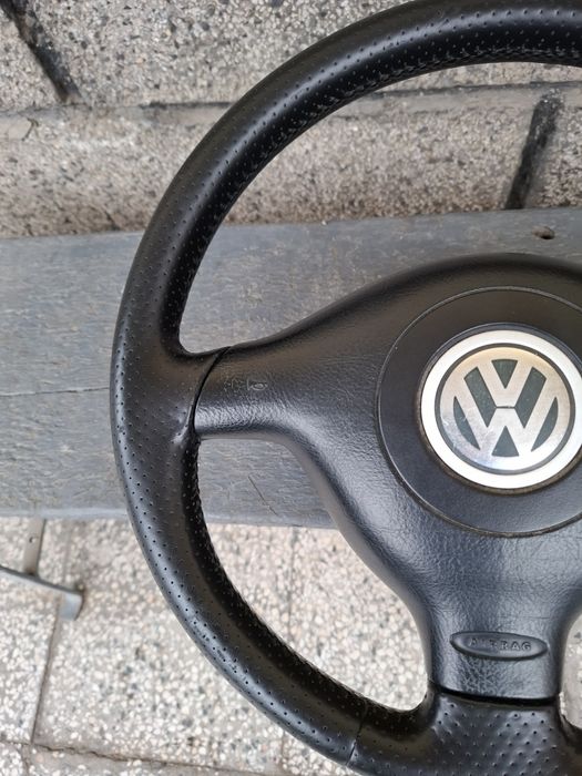 Трилъчев кожен волан с перфорина кожа за голф 4 бора пасат 4 и 5