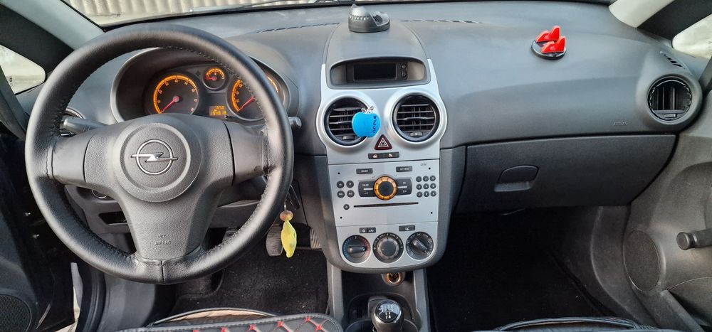 Vand Opel Corsa benzină 1.2