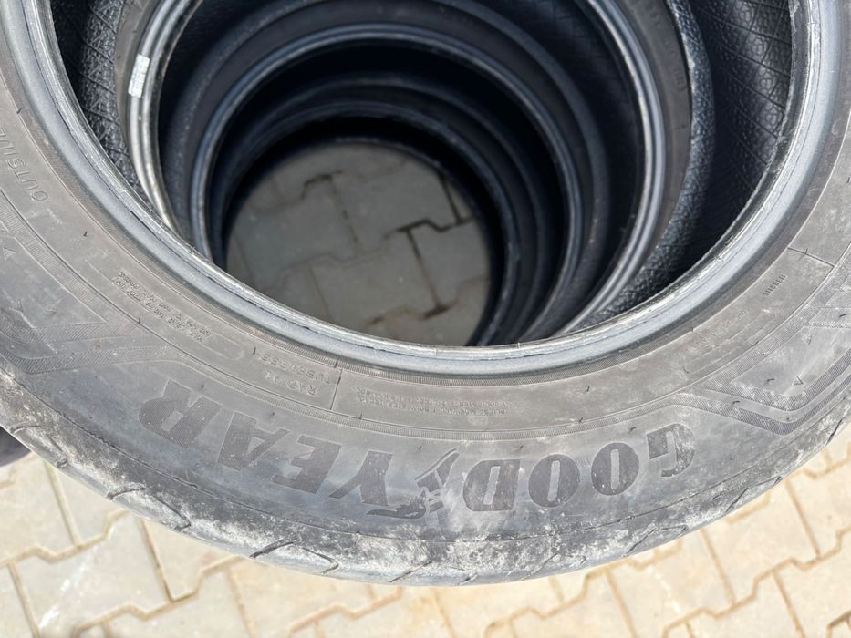 Летни гуми 225/60 R18 Good Year в добро състояние за Джип SUV