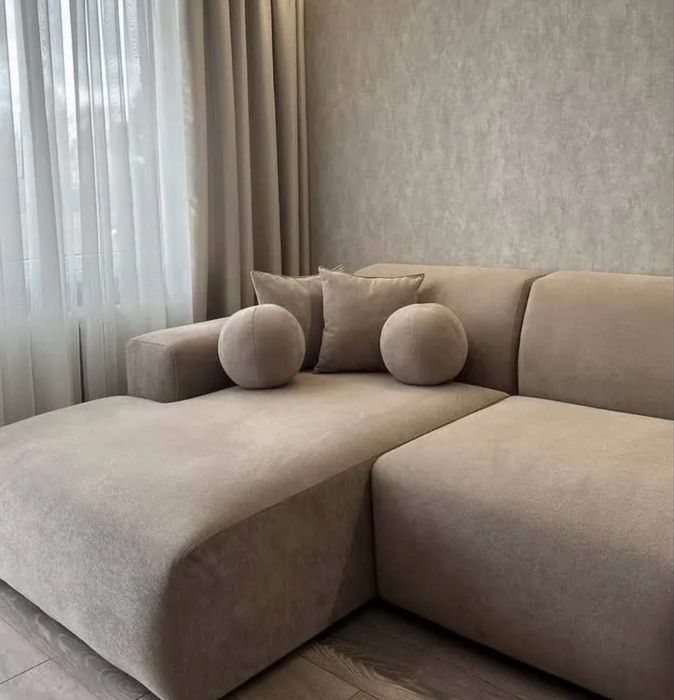 Диван бежевый раскладной