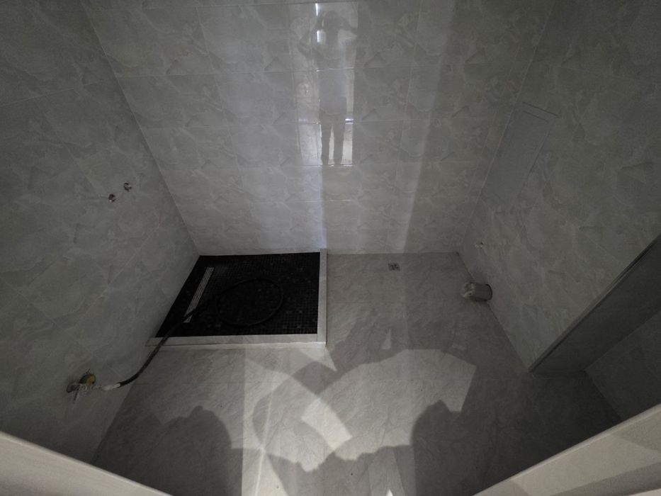 Choshtepa Metro yonida uy sotiladi 65m2