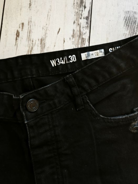 Мъжки дънки слим модел и мъжки ризи