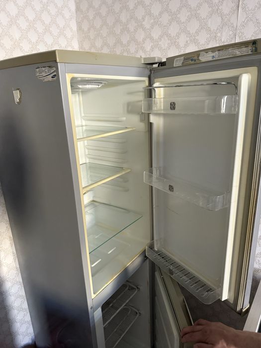 Продам холодильник