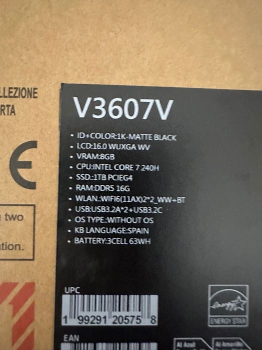 Laptop gaming Asus V16 i7 16gb RAM  Nvidia 5060