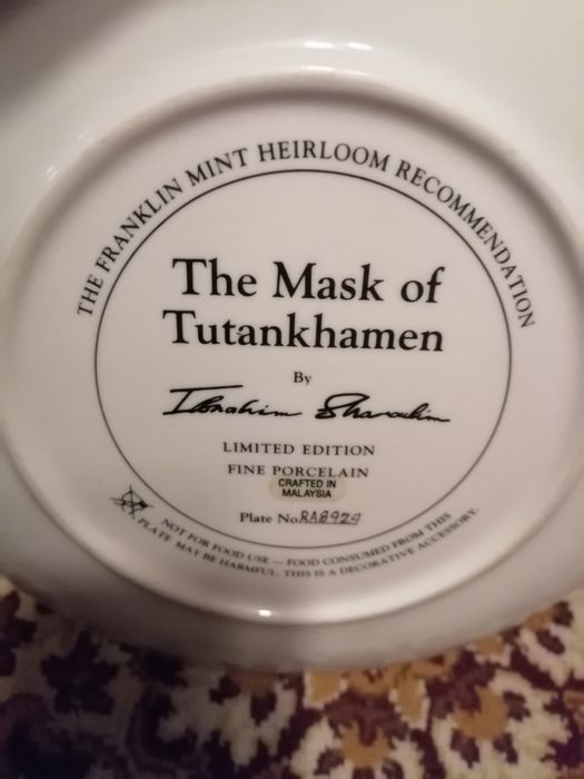 Farfurie 3D faraon Tutankhamon decorata cu aur editie limitata Egipt