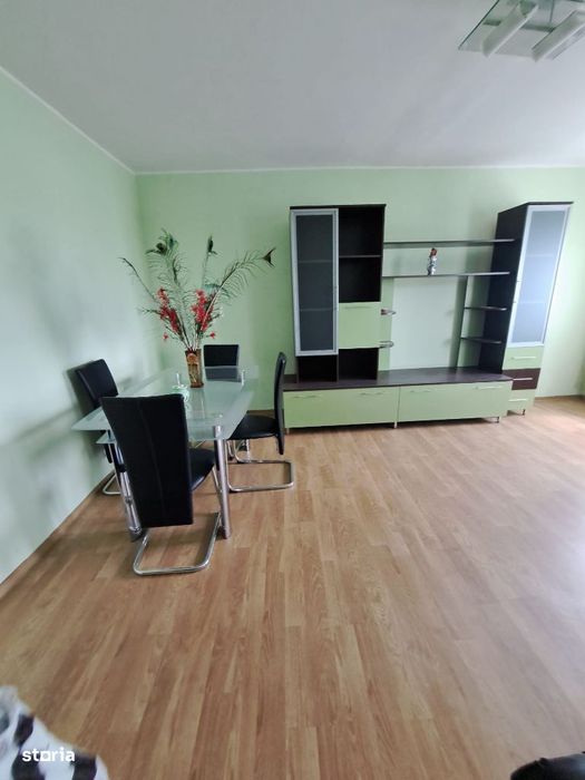 3 Camere De Vânzare Apartament - Savinesti