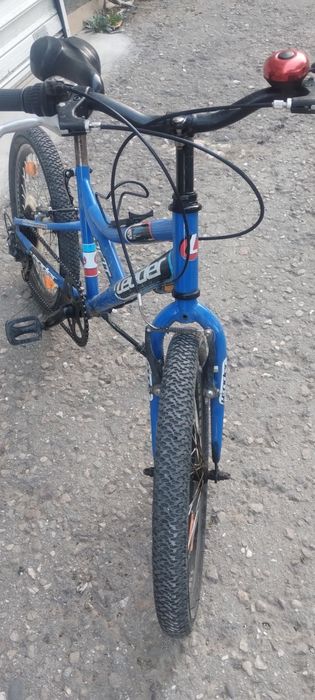 Продавам детски велосипед 20 цола