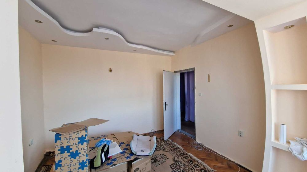 Продава се Тристаен апартамент в Разград, Център - 75 кв.м за 1187 €/кв.м - Снимка #1