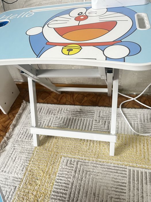 Продам детский столи и стульчик