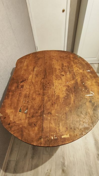 Продам стол из дерева