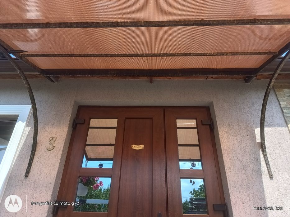 Copertină pentru ușa