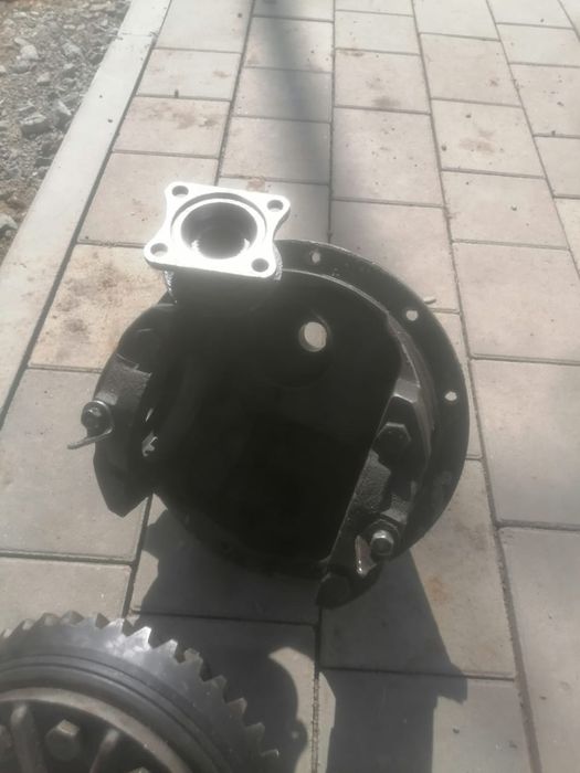 Продам редуктор на запчасть