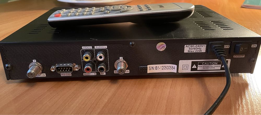 Спутниковые приставки iBox1, DVD-проигрыватель