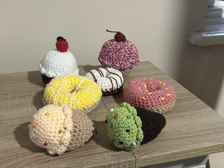 Плетени играчки - донът, мъфин, сладолед