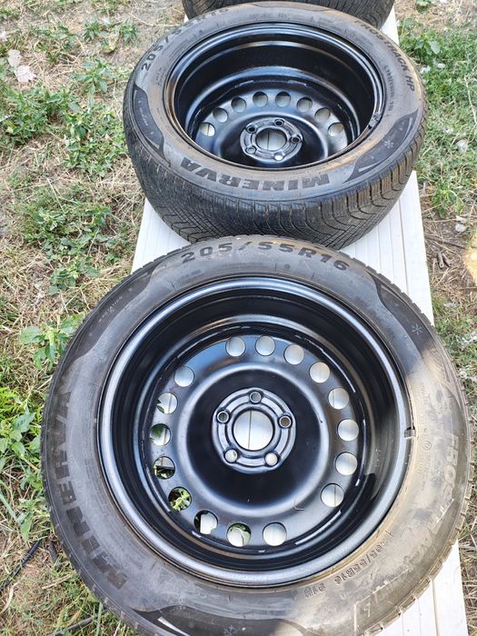 Set roți all seasons plus rezervă