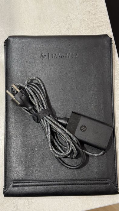 Лаптоп HP Spectre X360 8 ядрен i7/16GB RAM/512GB SSD