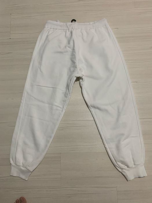 Vand haine le dau pe toate cu 600