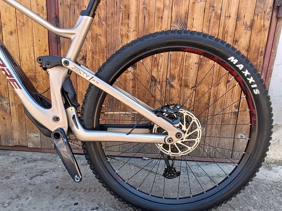 5% КОЛЕДНА ОТСТЪПКА Lapierre Zesty AM CF 7.9 Ново