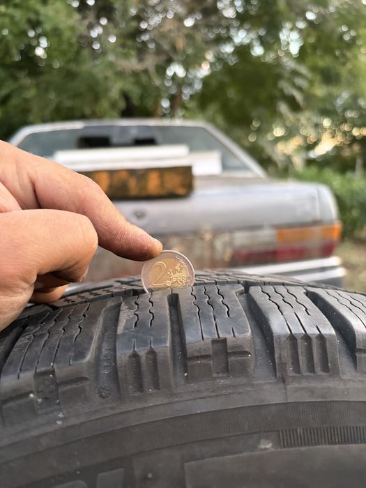 2бр. Гуми за бус Michelin 215/60/17C DOT22