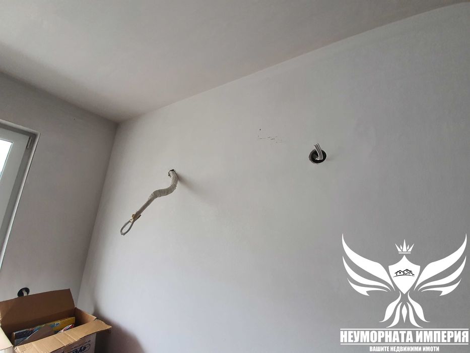 Продава се Тристаен апартамент в Асеновград - 100 кв.м за 1060 €/кв.м - Снимка #1