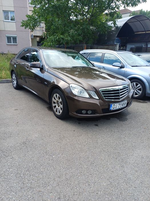 MERCEDES-BENZ E-Class