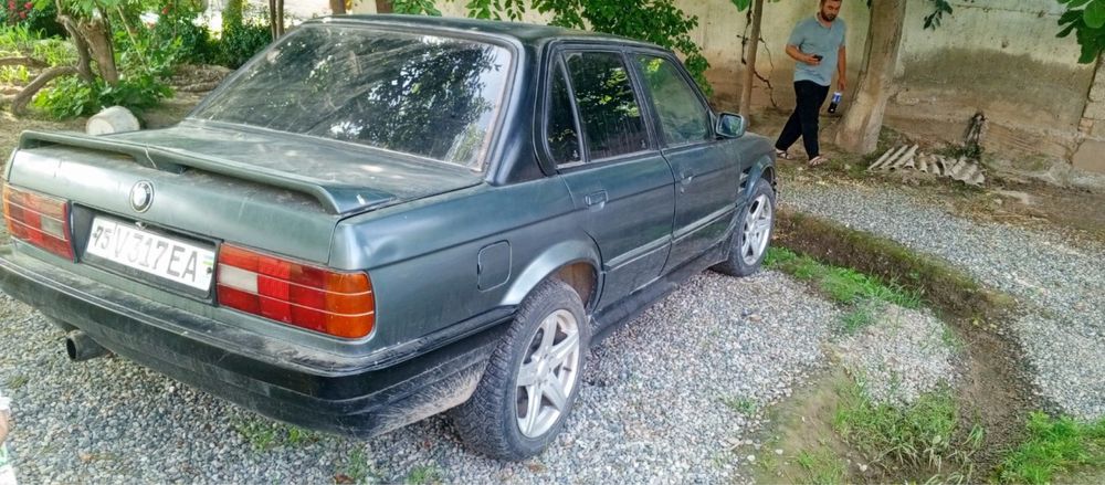Bmw e30 320 model 1989 yil
