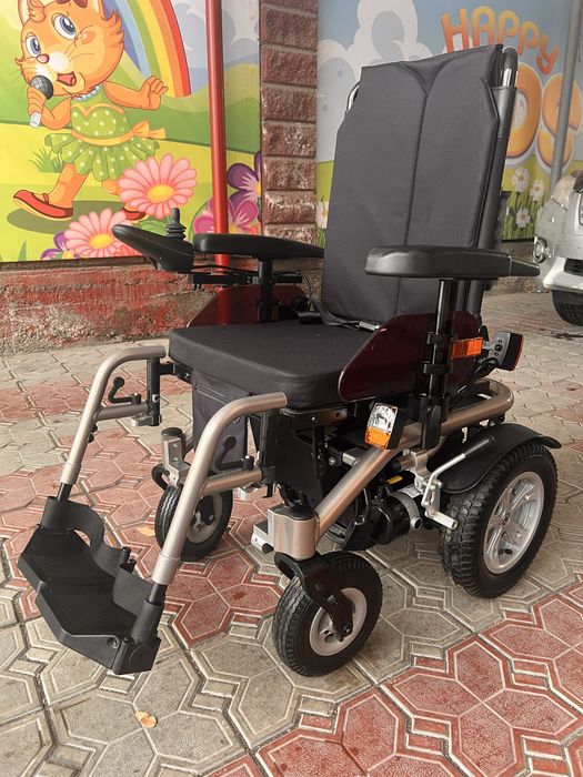 Продам кресло-коляску с электроприводом Ortonica Pulse 210