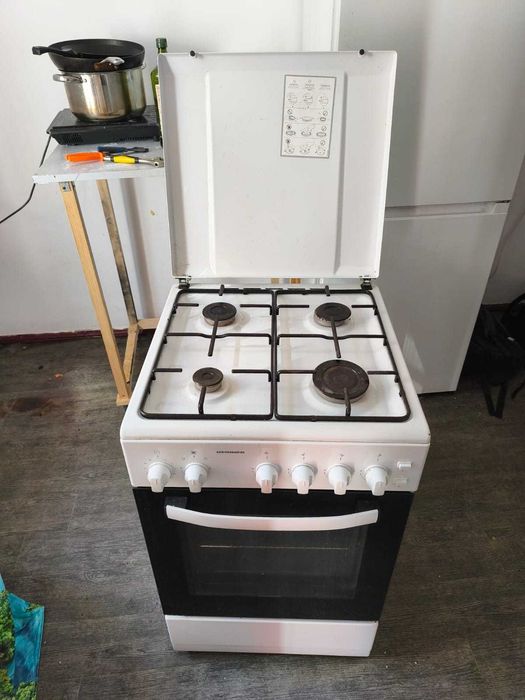 Aragaz cu cuptor gaz Heinner