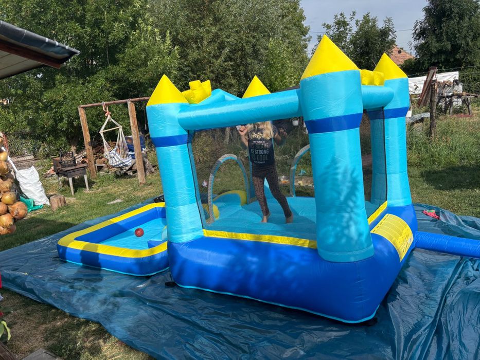 Închiriez tobogan gonflabil pentru petreceri copiii