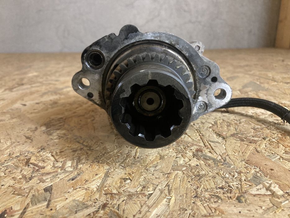 Вакум помпа за Тойота Ланд Крузер J90/J120 / land cruiser J90/J120