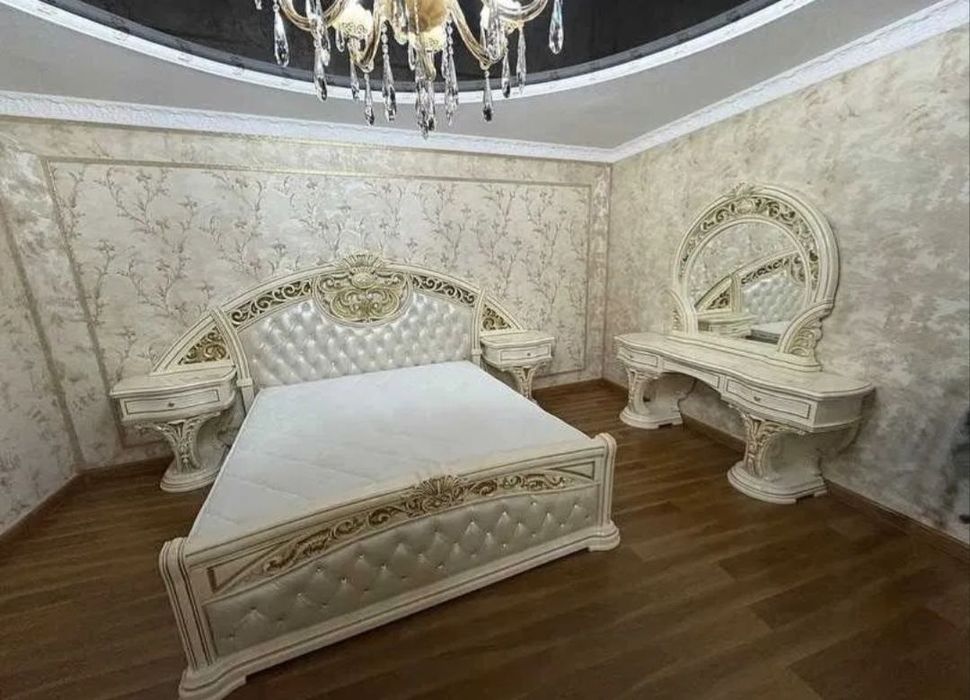 Спальный гарнитур София