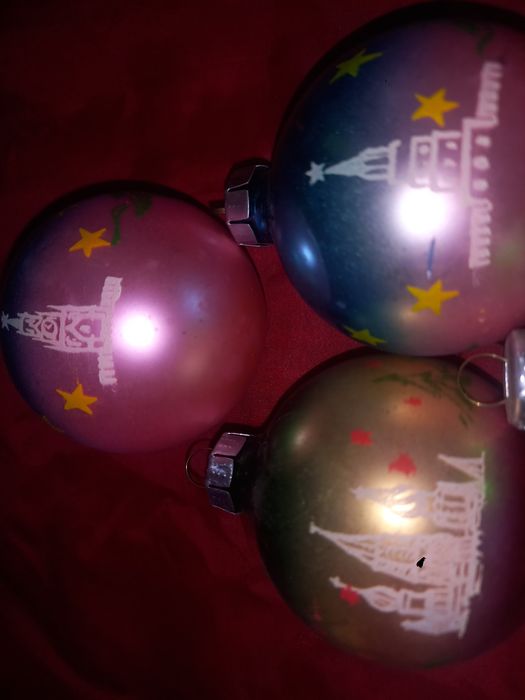 Продаю КРЕМЛЁВСКИЕ ёлочные игрушки