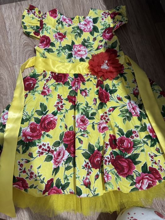 Платья, футболки, лосины, кофты куртки и др