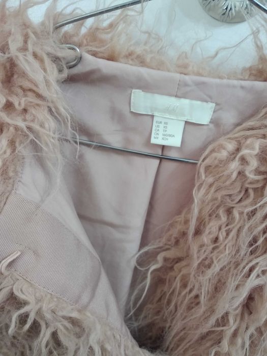 Полушубка H&M, лама ЭКО мех, в S размере