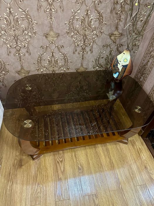 Продам журнальный столик