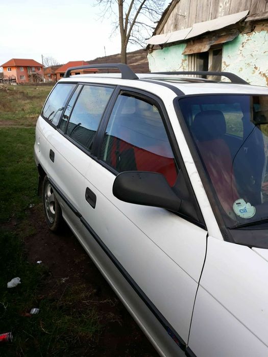 Vind opel astra 1.6 16v benzina