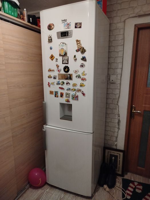 Vând urgent frigider Beko  perfect funcțional