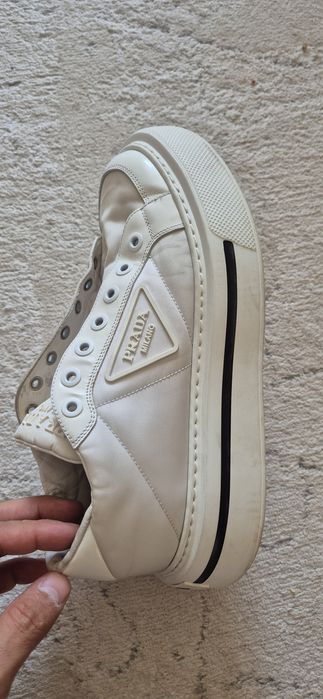 Продам кросовки Prada
