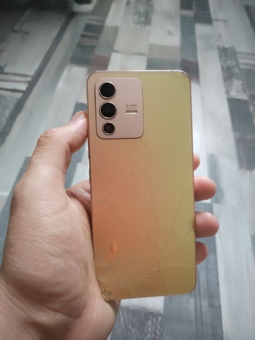 Vivo V23 5G телефон
