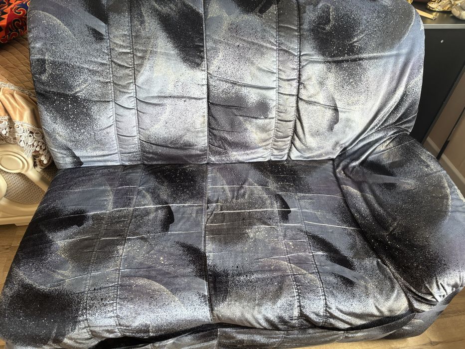 Продам диван стильный