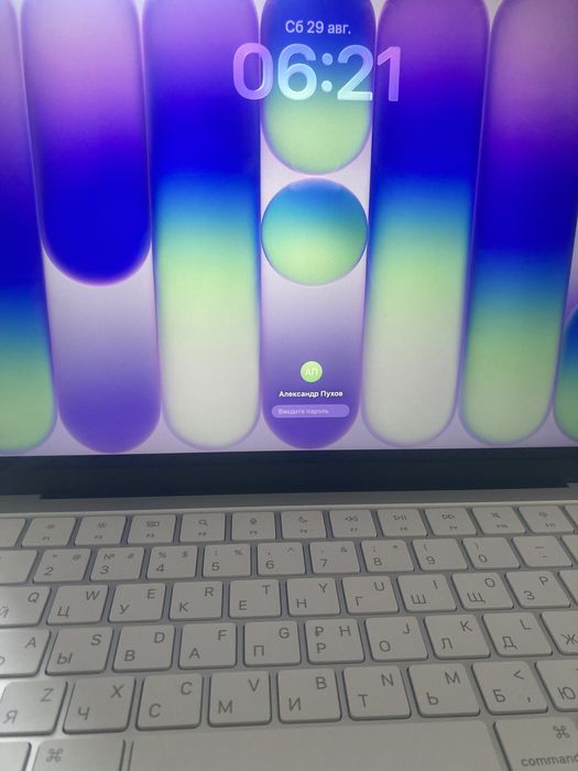 Продам macbook neo