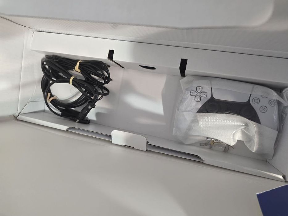 Playstation 5 Pro 2TB cu Disc Drive