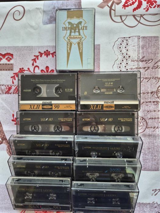 Касети MAXELL XLL-2, TDK  SAX-90, Оригинал MADONA  ,При покупка на всички една Касета SA -60 е БОНУС  0БЩА цена  40 Евро.